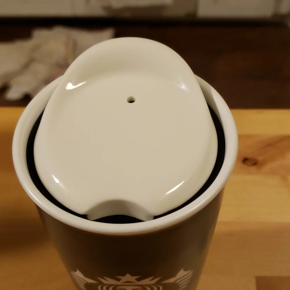 2016 Starbucks Black/White 12fl oz w/lid‎